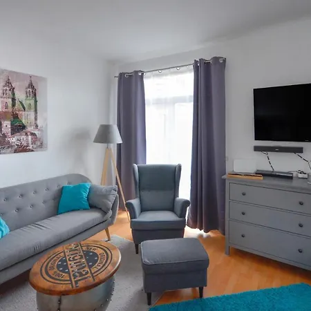 Sweethome - Ruhig - Grosse Kueche, Balkon, Stellplatz, Wifi Magdeburg Exterior photo