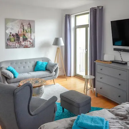 Sweethome - Ruhig - Grosse Kueche, Balkon, Stellplatz, Wifi Magdeburg Exterior photo